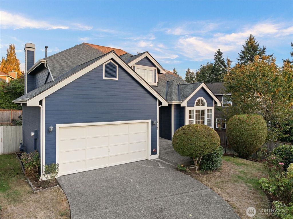 Photo of 12522 80th Place NE, Kirkland, WA 98034 (MLS # 2444646)