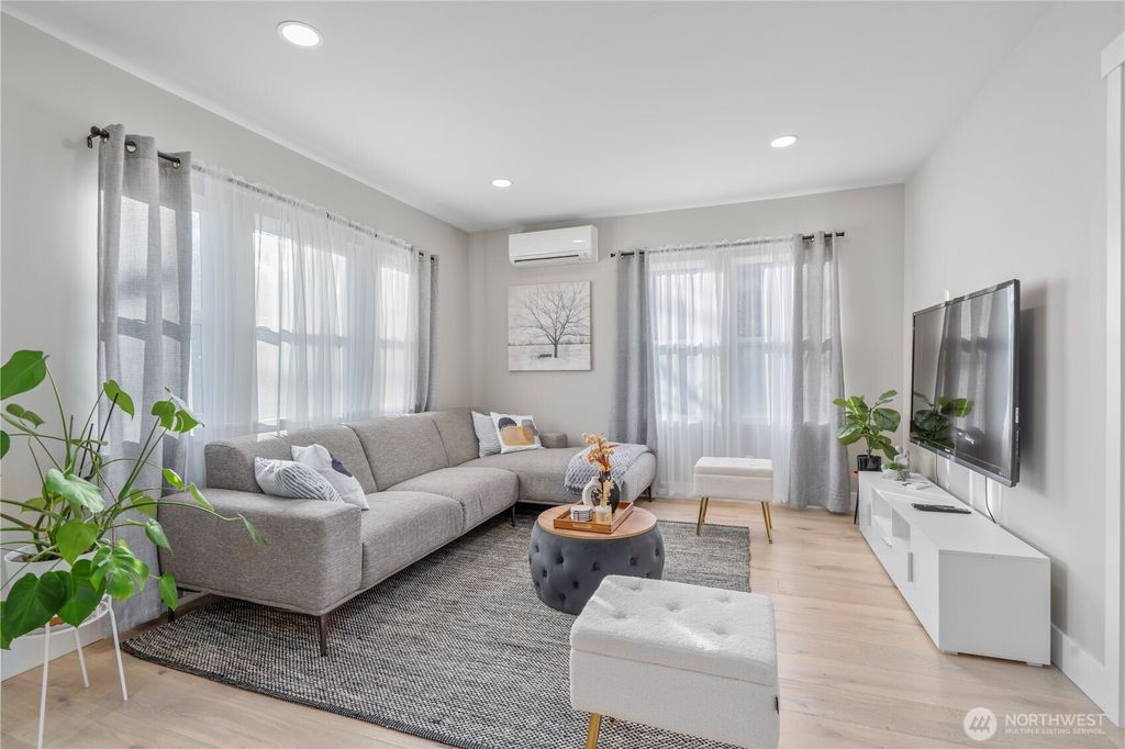 Photo of 7901 16th Avenue SW, Seattle, WA 98106 (MLS # 2448877)