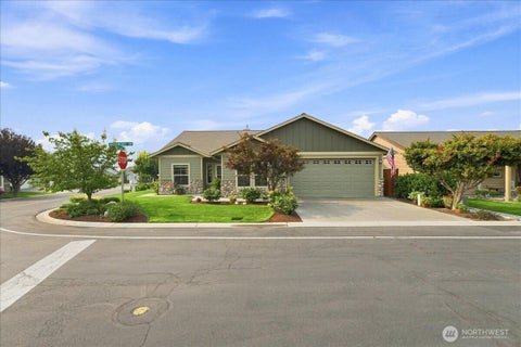 Photo of 387 Ridgewood Dr DR, Manson, WA 98831 (MLS # 2560929)