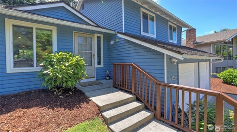 Photo of 17333 160th Avenue SE, Renton, WA 98058 (MLS # 2582363)