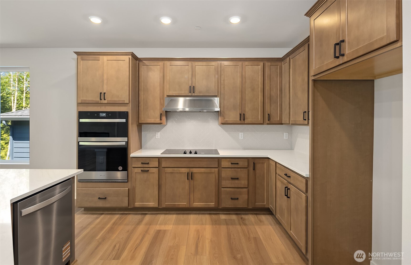 23557 Arbors Terrace Road NE 32