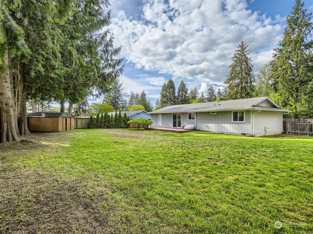 Photo of 20645 NE 76th Place, Redmond, WA 98053 (MLS # 2066782)