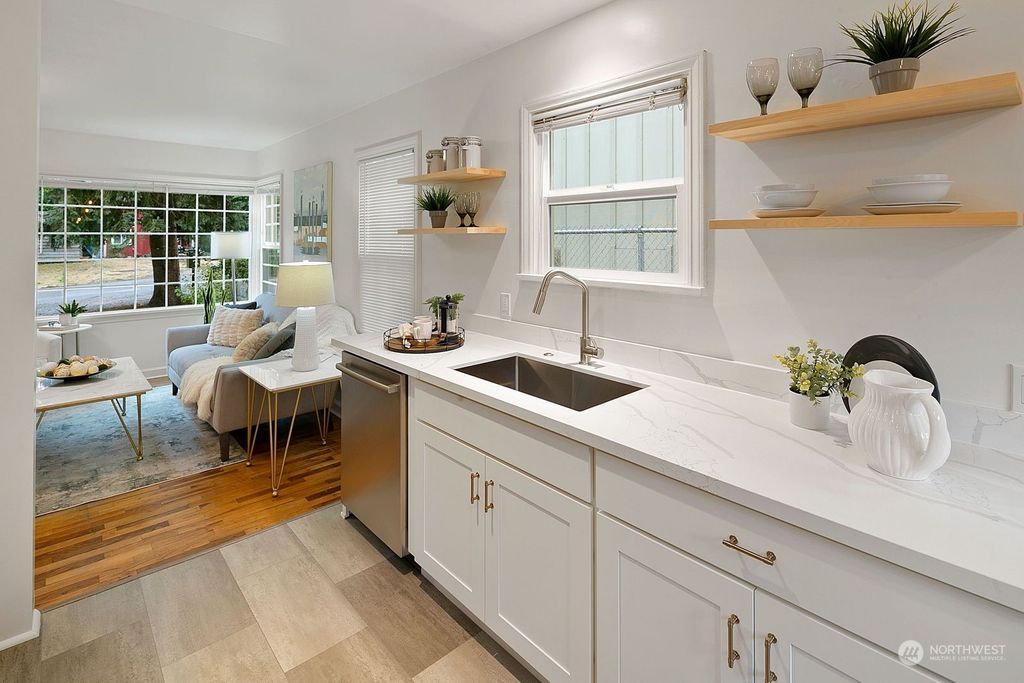 Photo of 2506 NE 120th Street, Seattle, WA 98125 (MLS # 2198079)