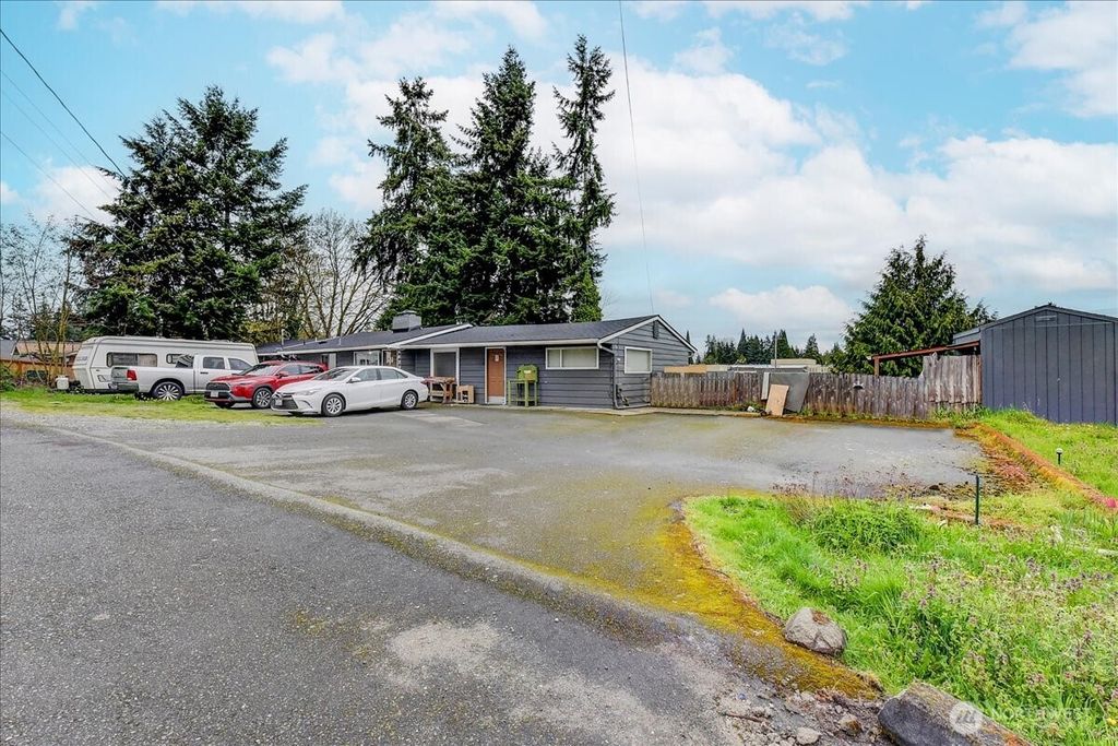 Photo of 6629 204th Street SW, Lynnwood, WA 98036 (MLS # 2507960)