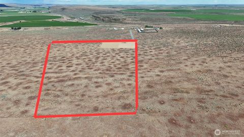 Photo of 21340 Adrain Road NE, Soap Lake, WA 98851 (MLS # 2542806)