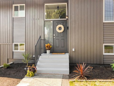 Photo of 1246 S Durango Street, Tacoma, WA 98405 (MLS # 2411632)