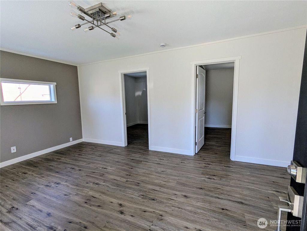 Photo of 1116 3rd Avenue N, Kelso, WA 98626 (MLS # 2515174)