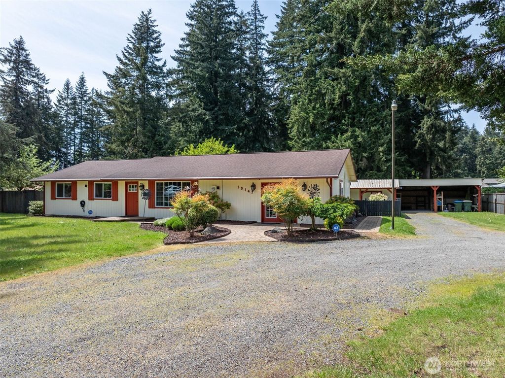 Photo of 19147 Loganberry Street SW, Rochester, WA 98579 (MLS # 2520023)