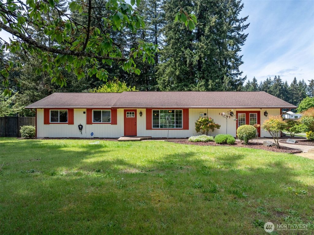 Photo of 19147 Loganberry Street SW, Rochester, WA 98579 (MLS # 2520023)