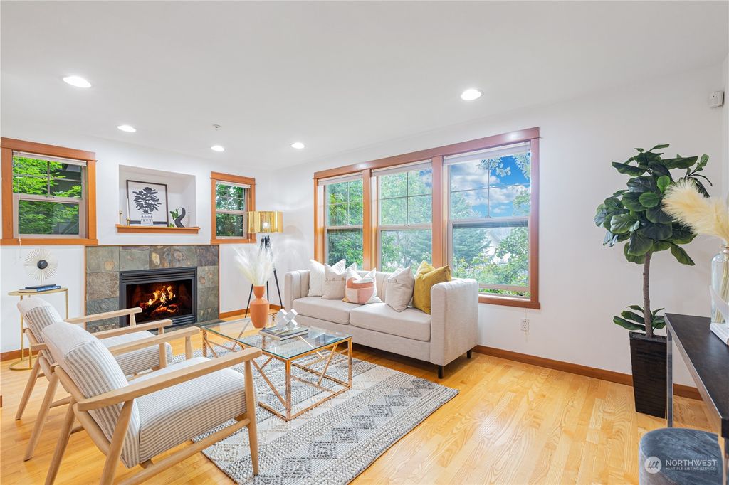 Photo of 11310 8th Ave NE #B, Seattle, WA 98125 (MLS # 2158906)