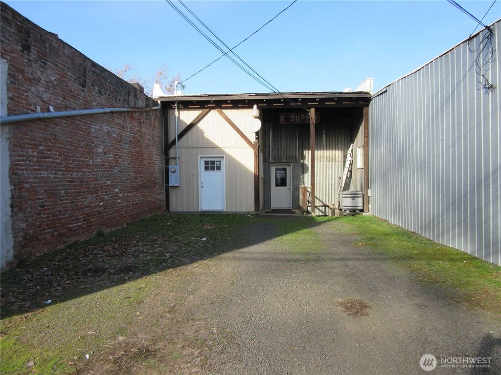 Photo of 166 E Main Street, Dayton, WA 99328 (MLS # 2461536)