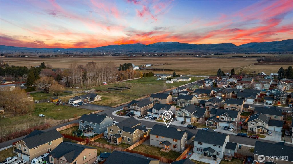 Photo of 1703 E Spokane Avenue, Ellensburg, WA 98926 (MLS # 2490133)