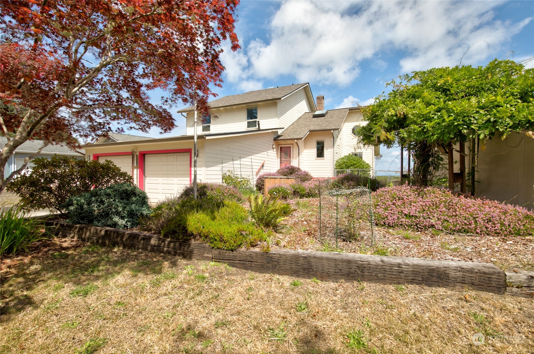 774 Wakina Loop SE