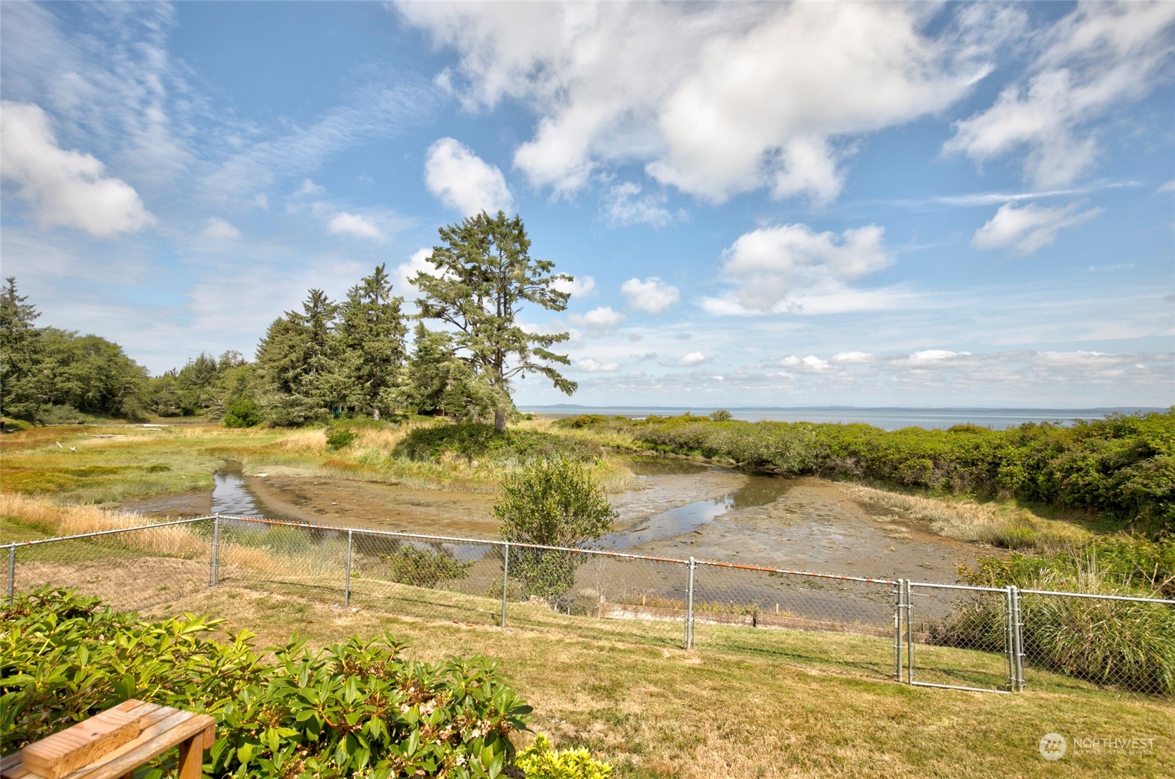 774 Wakina Loop SE