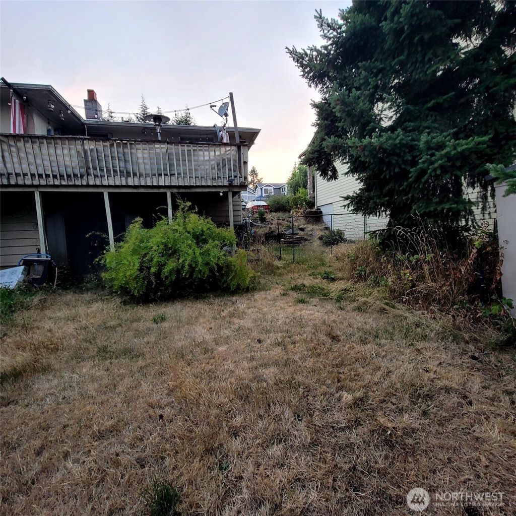 Photo of 14420 48th Place S, Tukwila, WA 98168 (MLS # 2475264)