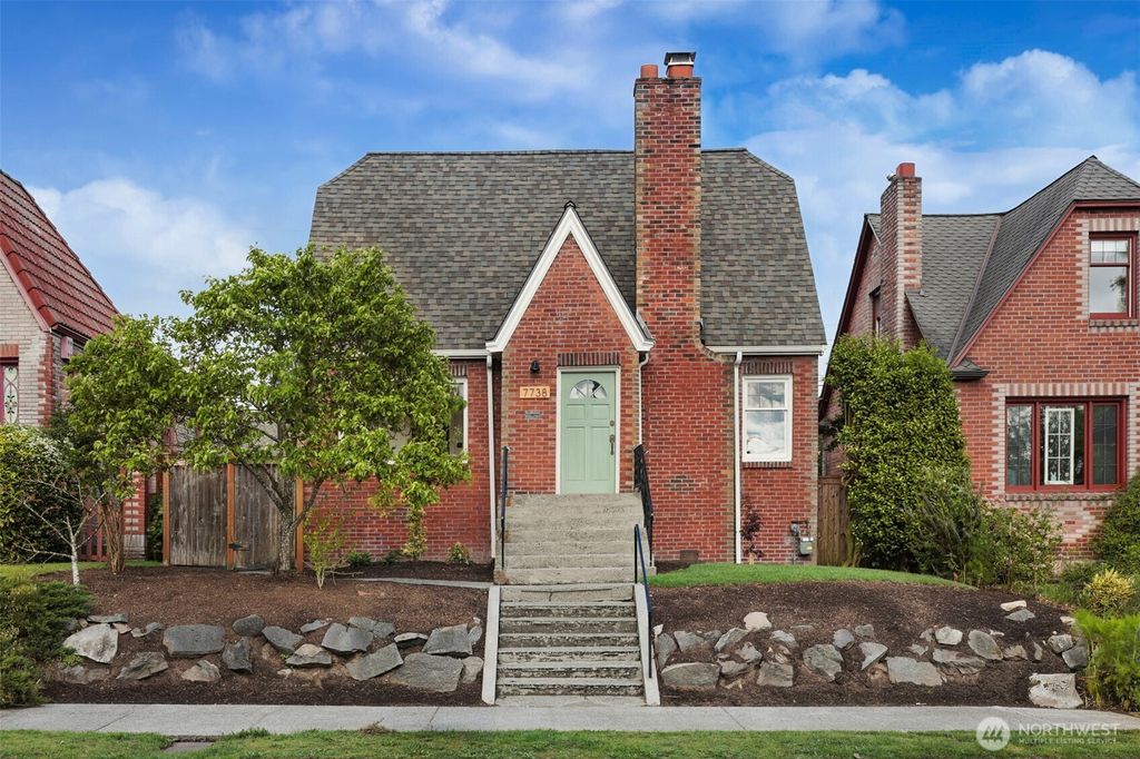 Photo of 7738 Jones Avenue NW, Seattle, WA 98117 (MLS # 2523633)