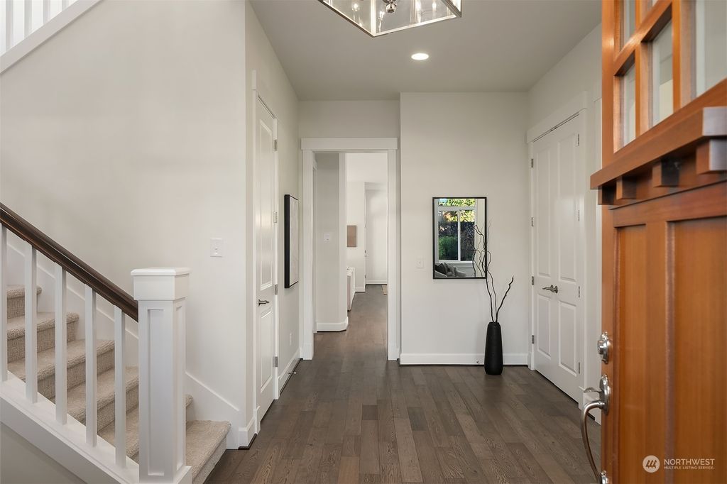 Photo of 311 10th Avenue W, Kirkland, WA 98033 (MLS # 2317805)