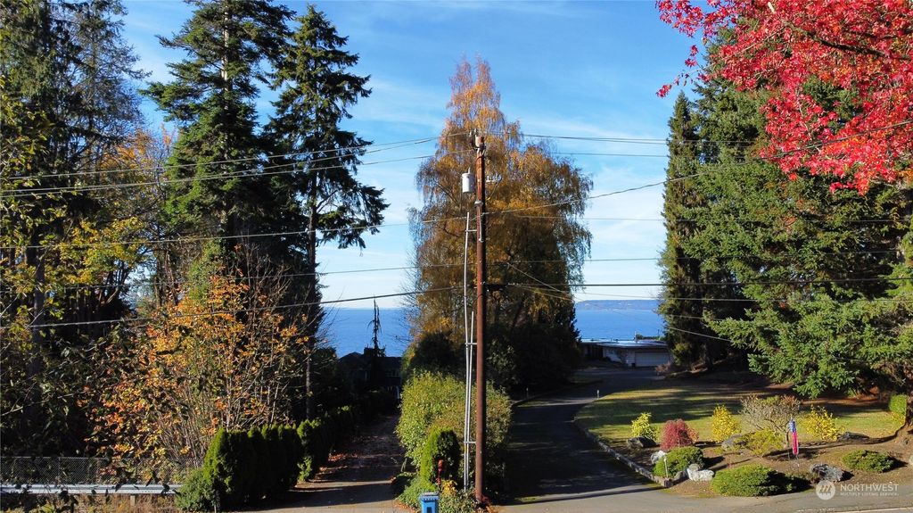 Photo of 8008 Talbot Road, Edmonds, WA 98026 (MLS # 2188625)