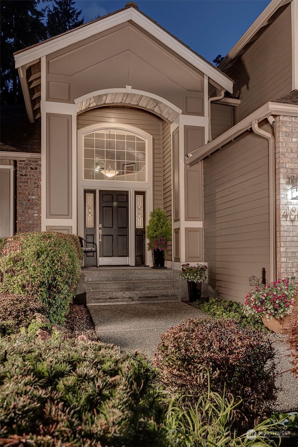 Photo of 405 Datewood Court NW, Issaquah, WA 98027 (MLS # 2285212)
