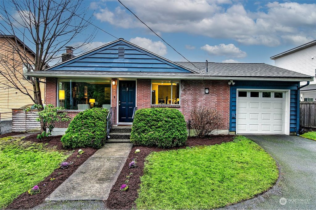 Photo of 14000 Evanston Avenue N, Seattle, WA 98133 (MLS # 2189209)
