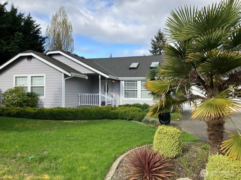 Photo of 14312 106th Avenue Ct E, Puyallup, WA 98374 (MLS # 2498214)