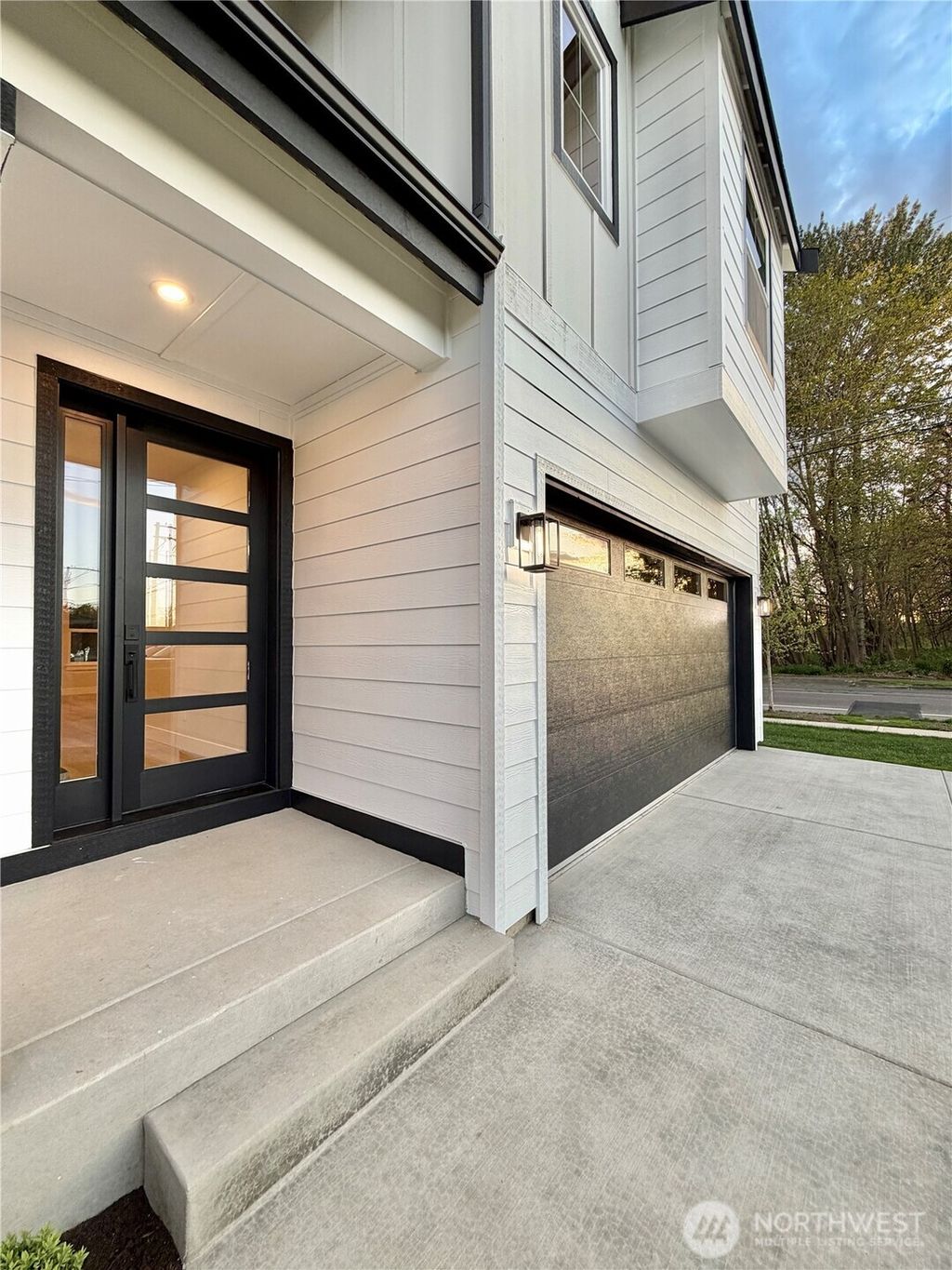 Photo of 5701 Parker Road E, Sumner, WA 98390 (MLS # 2514811)