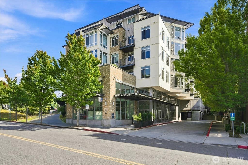 Photo of 211 Kirkland Avenue #221, Kirkland, WA 98033 (MLS # 2574207)