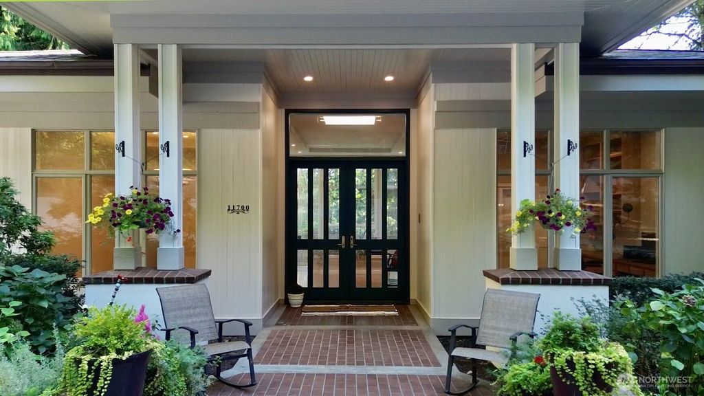 Photo of 11700 198th Avenue SE, Issaquah, WA 98027 (MLS # 2436834)