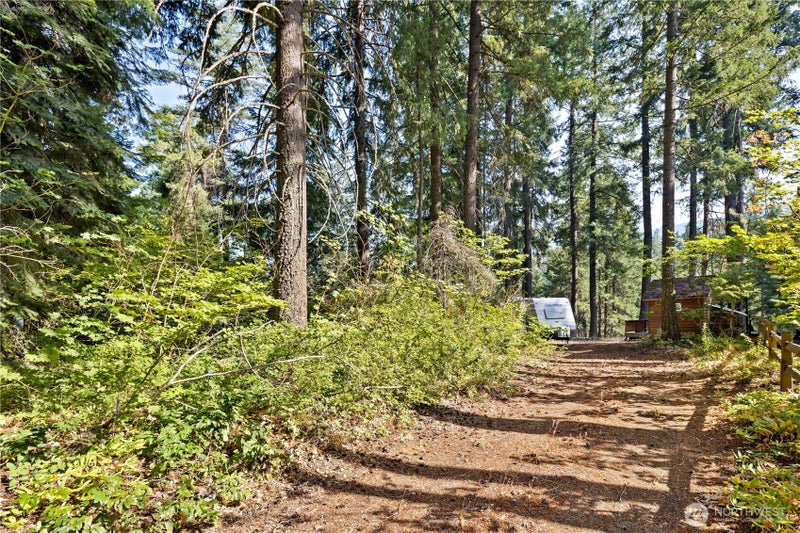 1201 Oakmont Dr