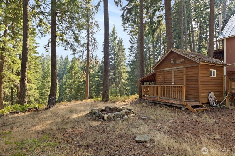 1201 Oakmont Dr