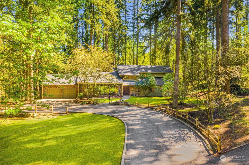 Photo of 16133 NE 179th Street, Woodinville, WA 98072 (MLS # 2067010)