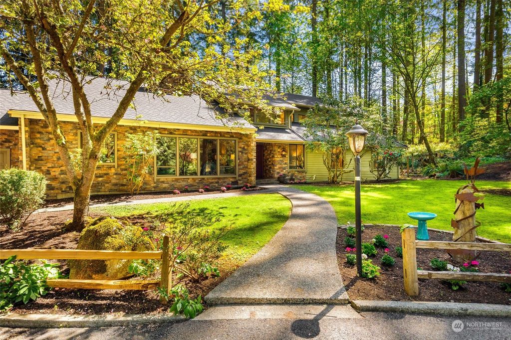 Photo of 16133 NE 179th Street, Woodinville, WA 98072 (MLS # 2067010)