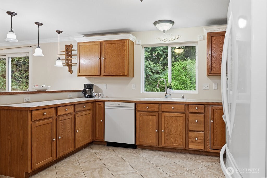 496 Pleasant Drive