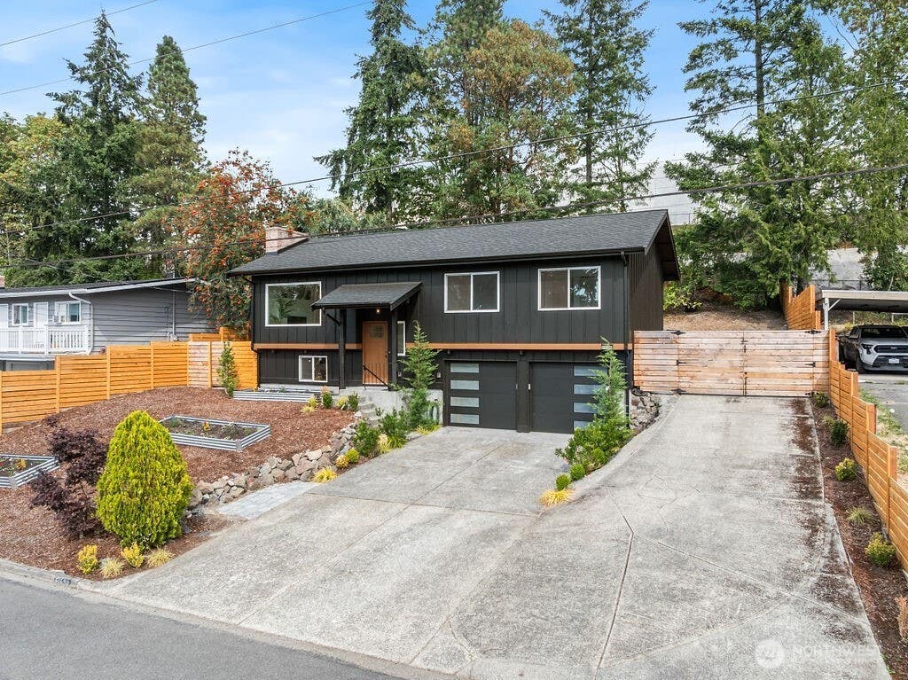 Photo of 21246 15th Avenue S, Des Moines, WA 98198 (MLS # 2567745)