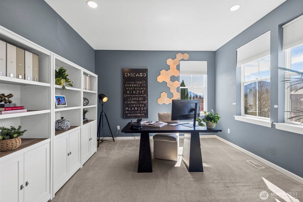 Photo of 7508 Pinnacle Place SE, Snoqualmie, WA 98065 (MLS # 2504998)