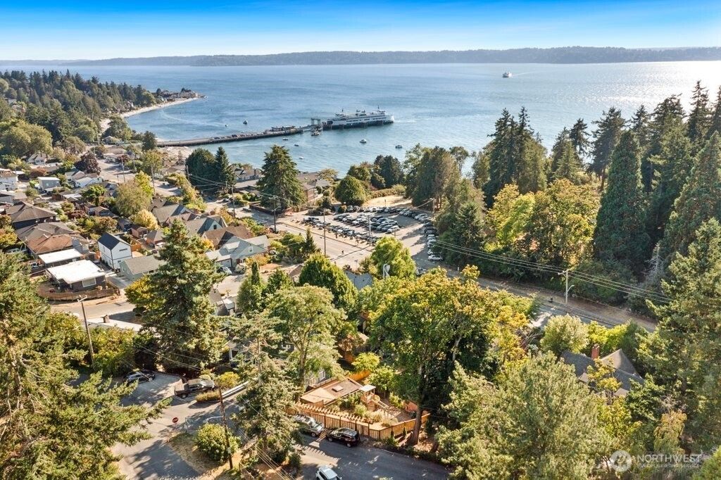 Photo of 8430 Fauntleroy Way SW, Seattle, WA 98136 (MLS # 2421403)