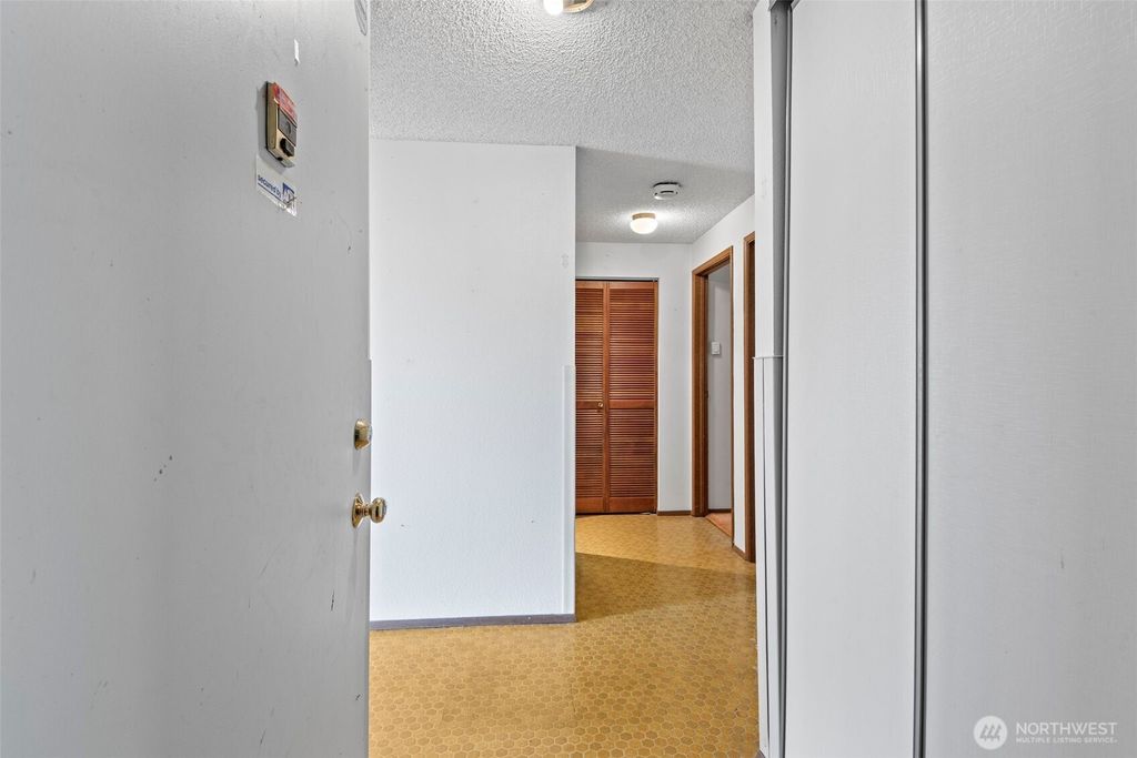 Photo of 4814 S 187th Place #B302, SeaTac, WA 98188 (MLS # 2354640)