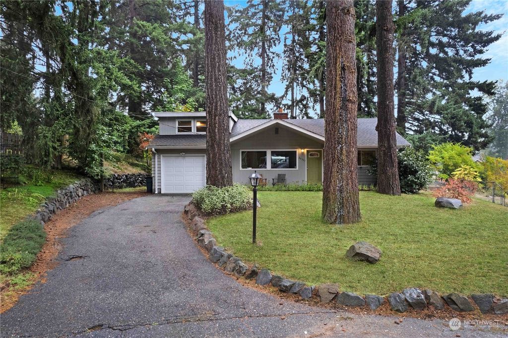 Photo of 20331 79th Avenue NE, Kenmore, WA 98028 (MLS # 2168284)