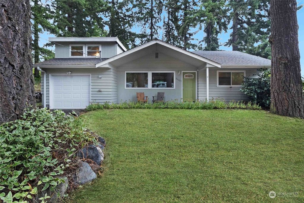 Photo of 20331 79th Avenue NE, Kenmore, WA 98028 (MLS # 2168284)
