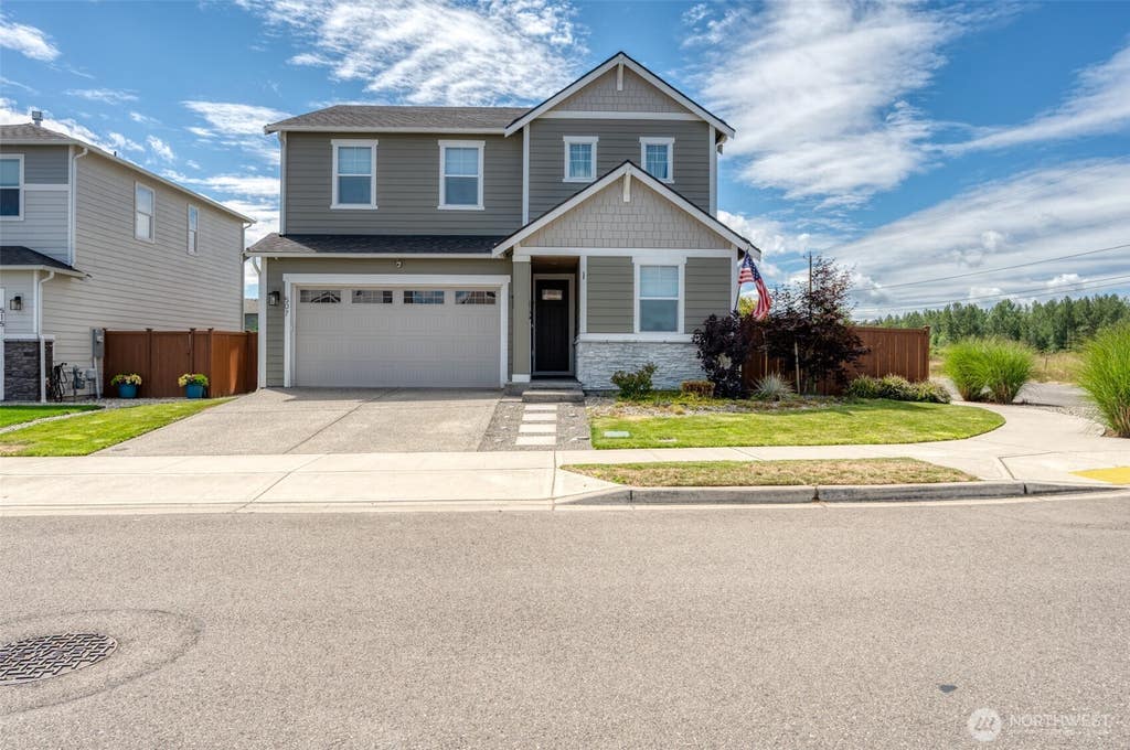 Photo of 507 McCauley Avenue, Buckley, WA 98321 (MLS # 2562144)