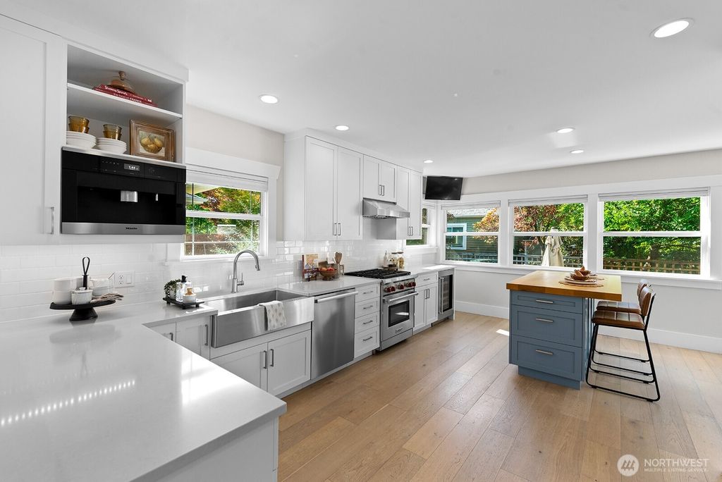 Photo of 5811 1st Avenue NE, Seattle, WA 98105 (MLS # 2437240)