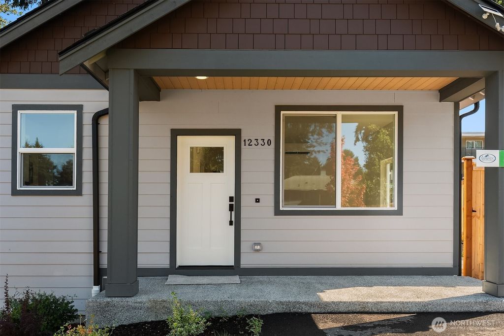 Photo of 12330 13th Place SW #2C, Burien, WA 98146 (MLS # 2441859)