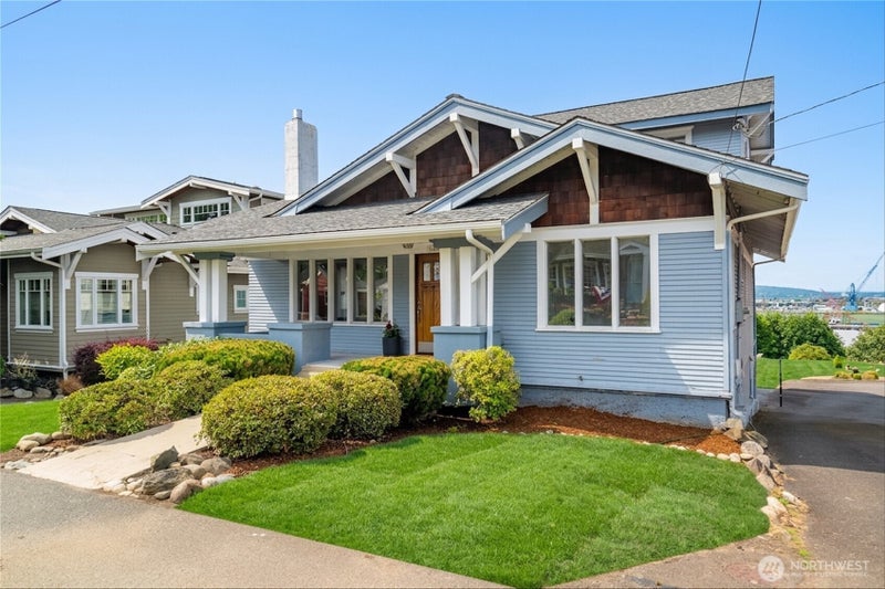 607 Warren Avenue