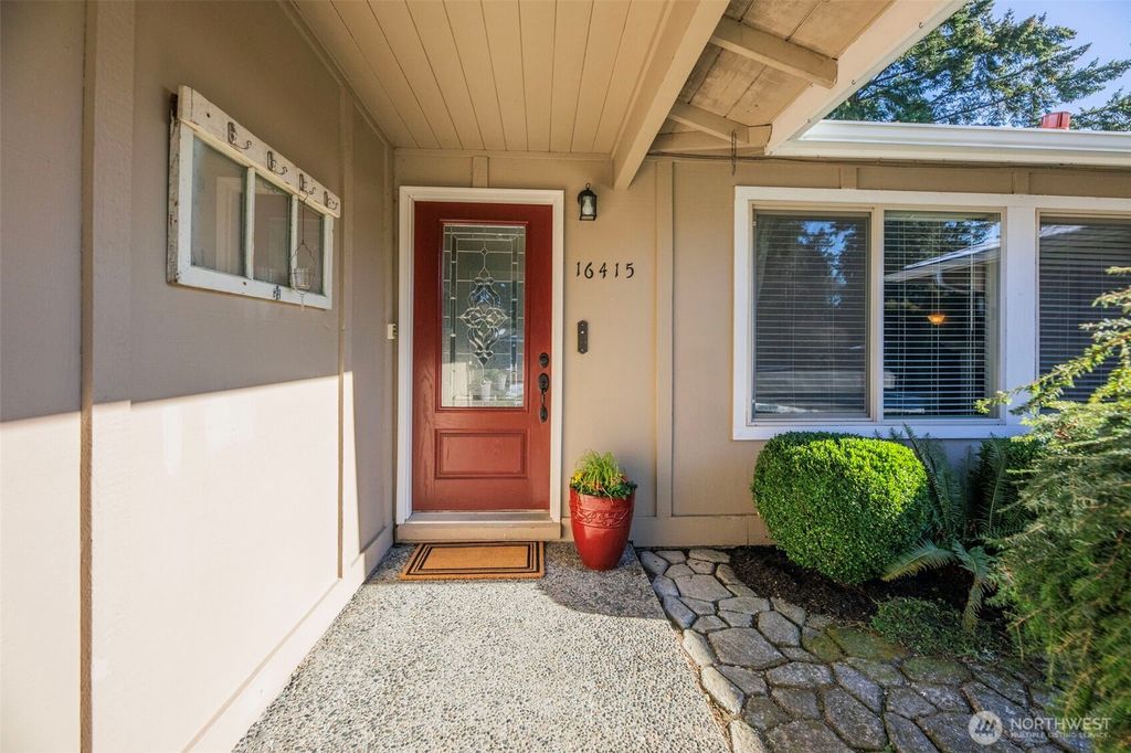 Photo of 16415 65th Avenue W, Lynnwood, WA 98037 (MLS # 2331721)