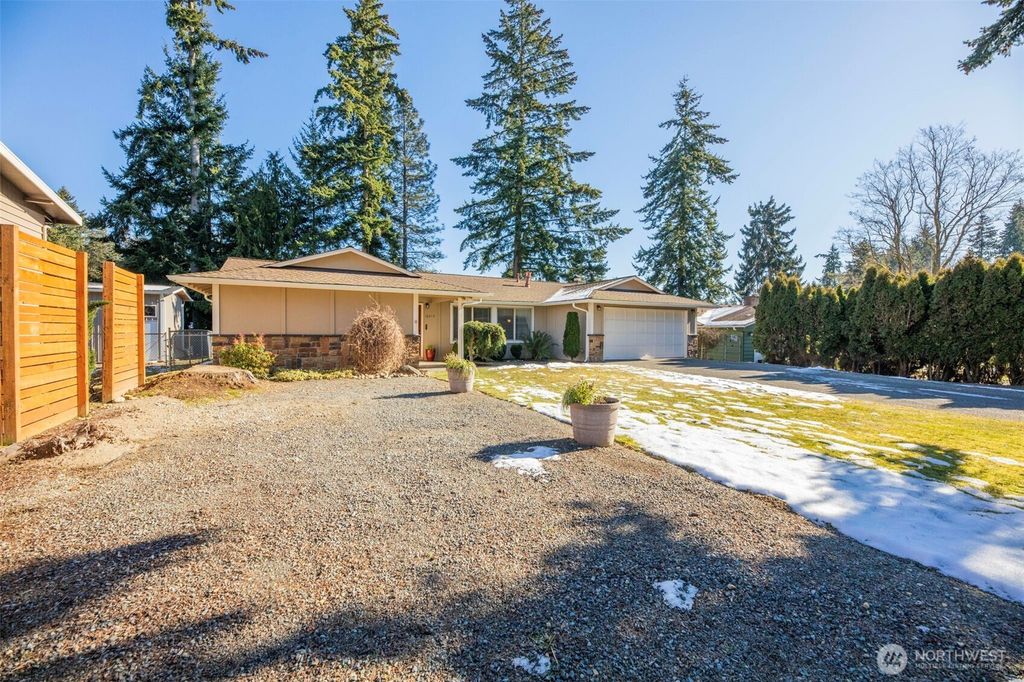 Photo of 16415 65th Avenue W, Lynnwood, WA 98037 (MLS # 2331721)