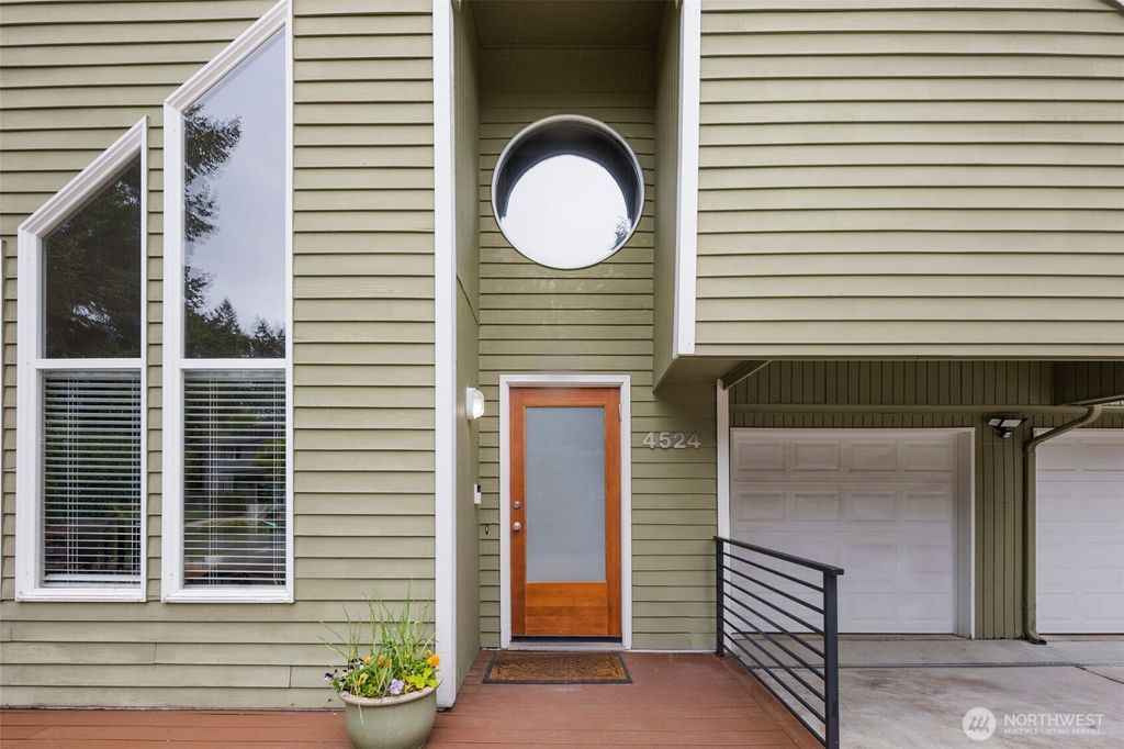 Photo of 4524 168th Avenue SE, Bellevue, WA 98006 (MLS # 2373462)