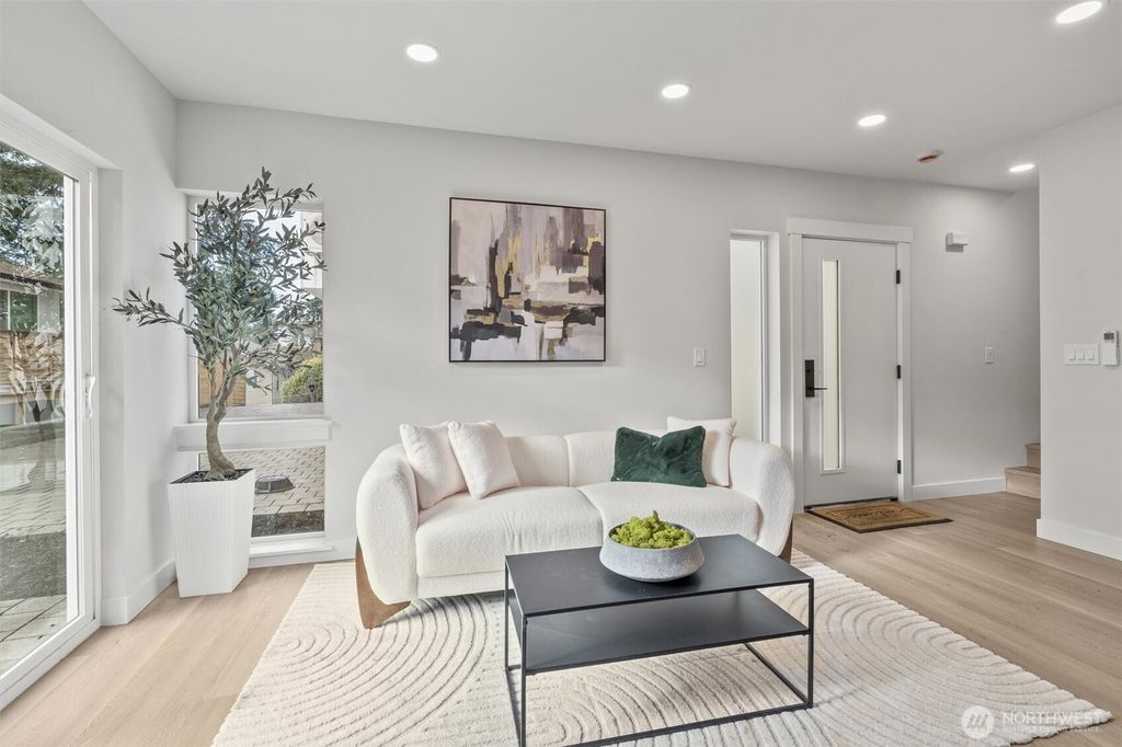 Photo of 14306 Roslyn Place N, Seattle, WA 98133 (MLS # 2459668)