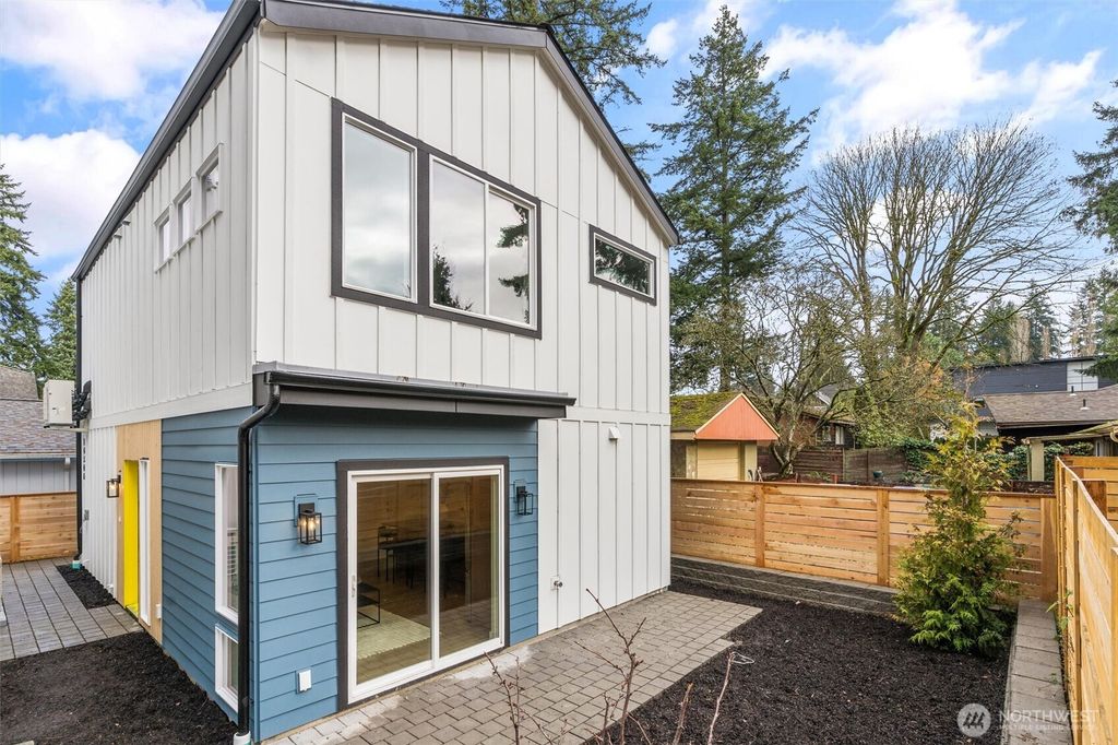 Photo of 14306 Roslyn Place N, Seattle, WA 98133 (MLS # 2459668)