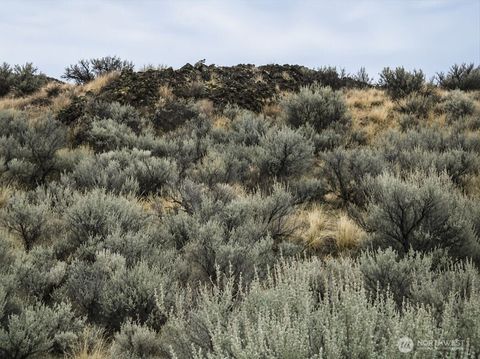 Photo of 1422 Ballarat Place, Ephrata, WA 98823 (MLS # 2521035)