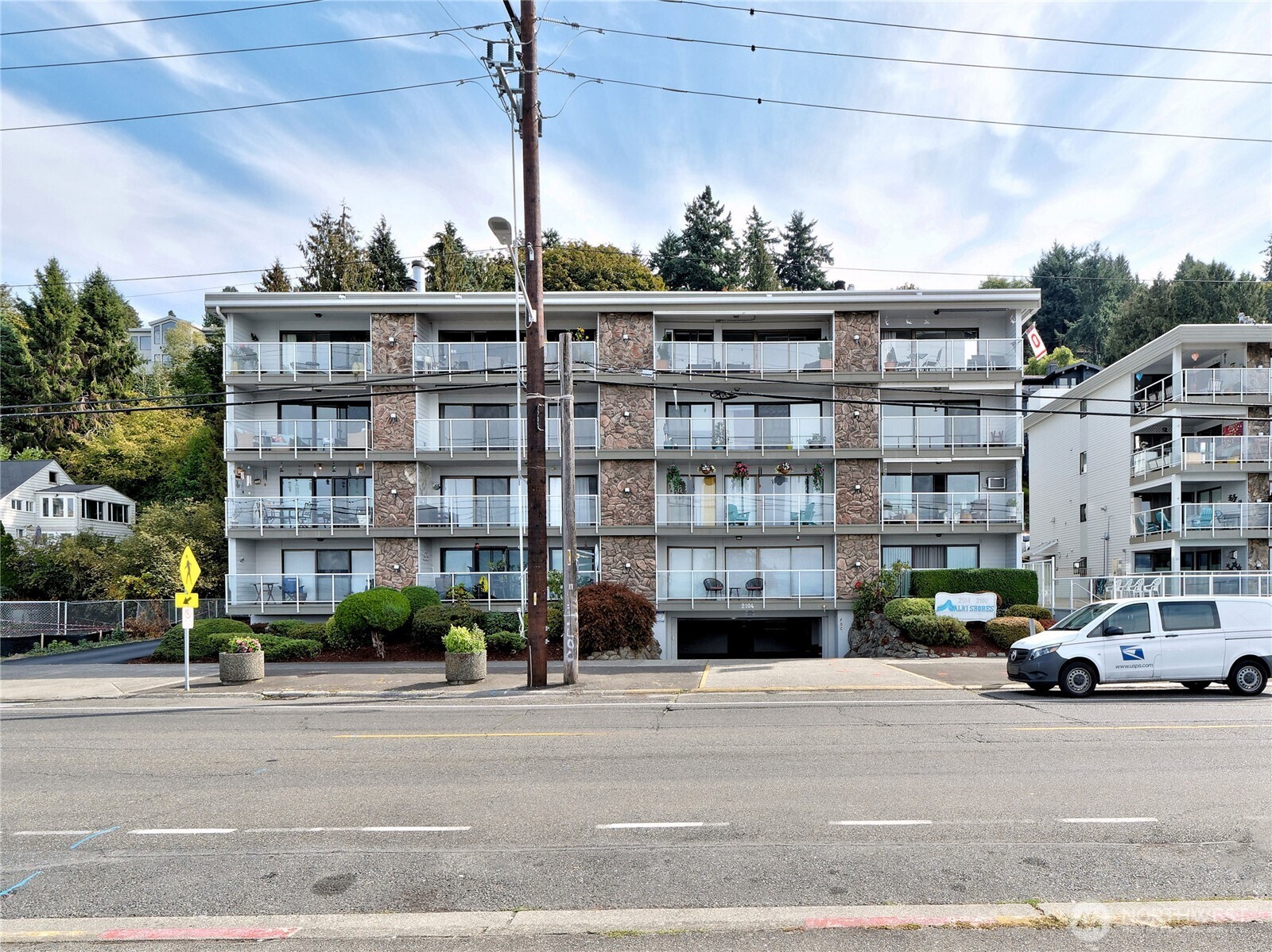 Seattle, Washington 98116, United States, 2 Bedrooms Bedrooms, ,2 BathroomsBathrooms,Residential,Active,232336